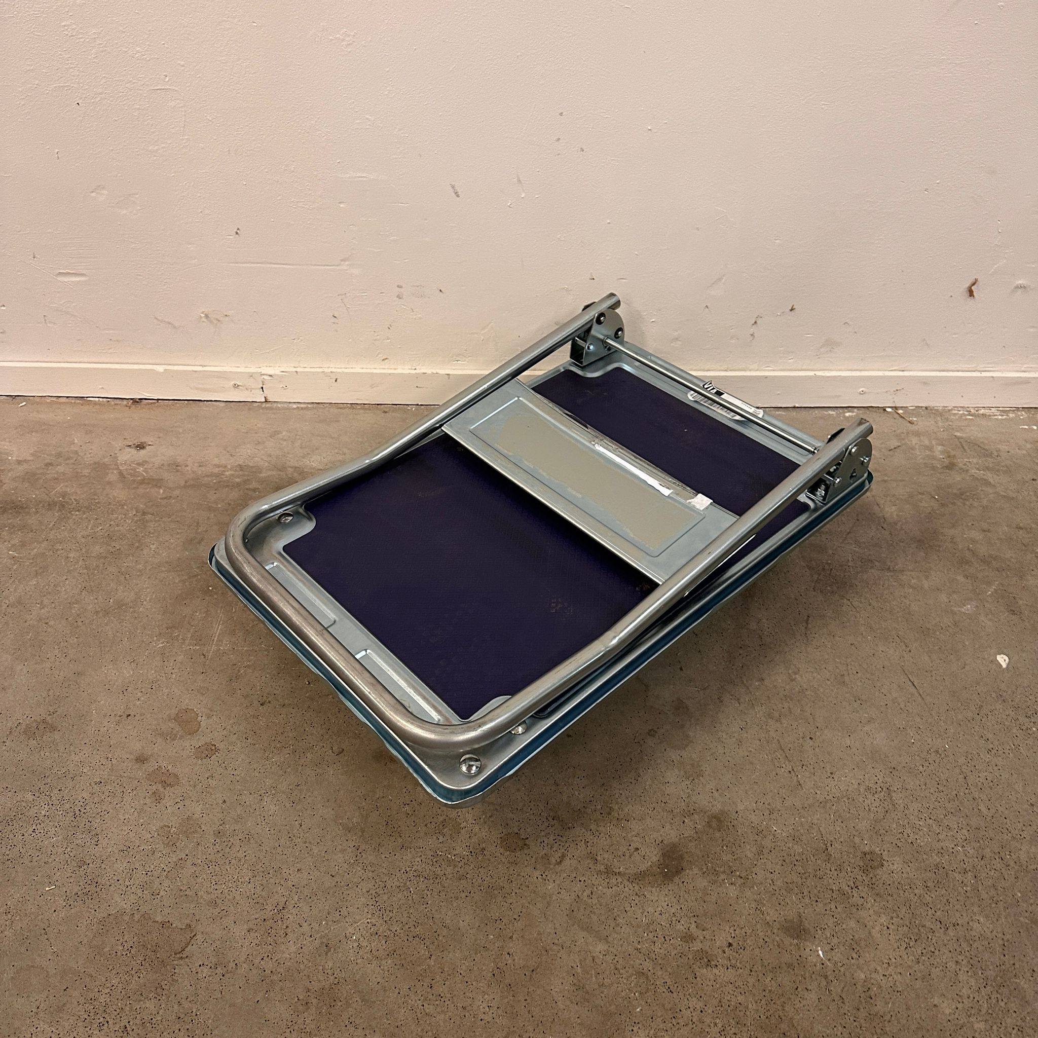 Plateauwagen van staal met neerklapbare duwbeugel - Draagvermogen 200 kg - Afbeelding 5