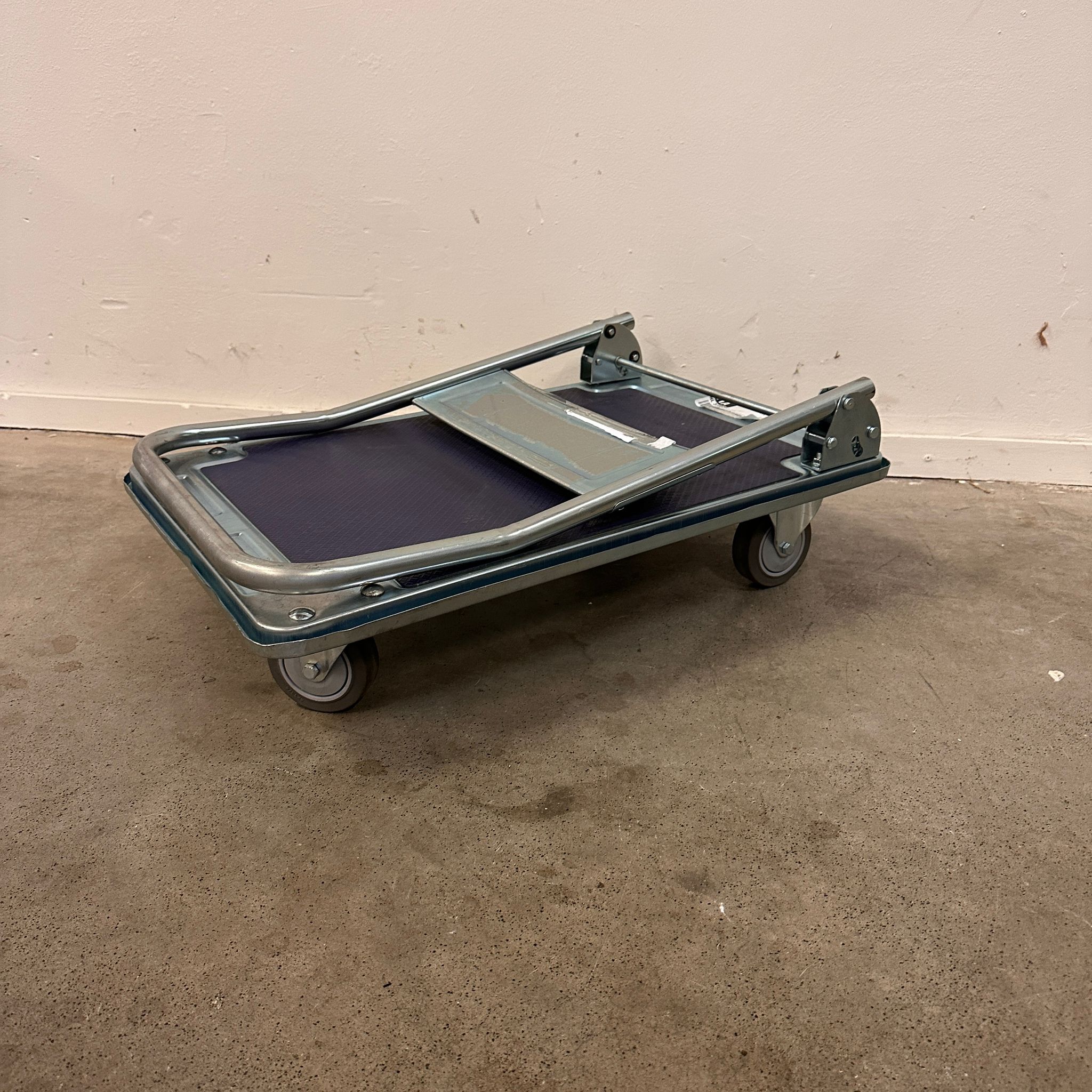 Plateauwagen van staal met neerklapbare duwbeugel - Draagvermogen 200 kg - Afbeelding 6